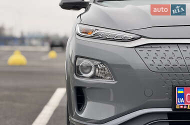 Внедорожник / Кроссовер Hyundai Kona Electric 2020 в 