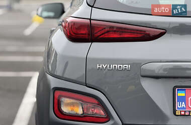 Внедорожник / Кроссовер Hyundai Kona Electric 2020 в 