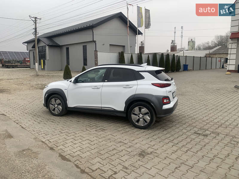 Внедорожник / Кроссовер Hyundai Kona Electric 2020 в Черновцах