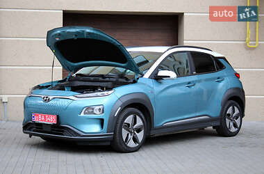 Внедорожник / Кроссовер Hyundai Kona Electric 2020 в 