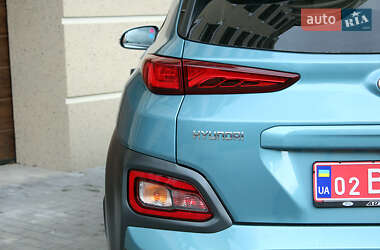 Внедорожник / Кроссовер Hyundai Kona Electric 2020 в 