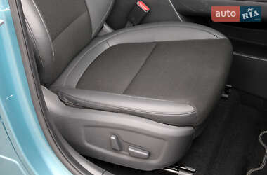 Внедорожник / Кроссовер Hyundai Kona Electric 2020 в 