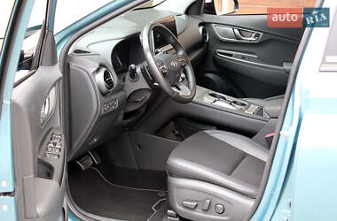 Внедорожник / Кроссовер Hyundai Kona Electric 2020 в 