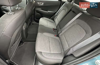 Внедорожник / Кроссовер Hyundai Kona Electric 2021 в 