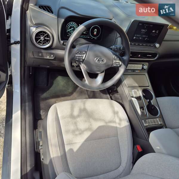 Внедорожник / Кроссовер Hyundai Kona Electric 2022 в Львове