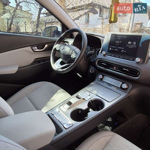 Внедорожник / Кроссовер Hyundai Kona Electric 2022 в Львове