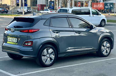 Внедорожник / Кроссовер Hyundai Kona Electric 2020 в 