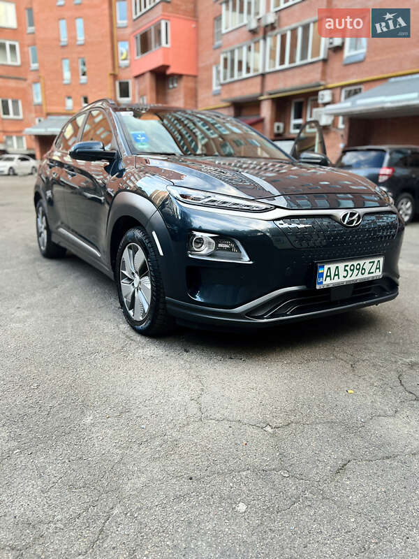Позашляховик / Кросовер Hyundai Kona Electric 2018 в Києві