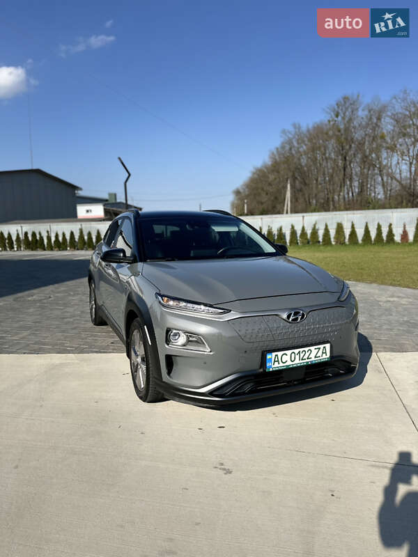 Позашляховик / Кросовер Hyundai Kona Electric 2020 в 