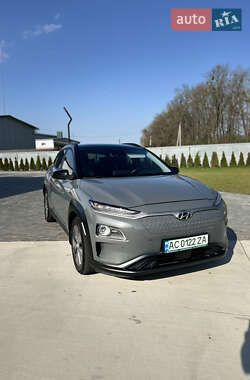Позашляховик / Кросовер Hyundai Kona Electric 2020 в 