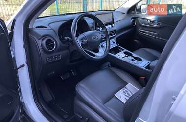 Позашляховик / Кросовер Hyundai Kona Electric 2020 в 