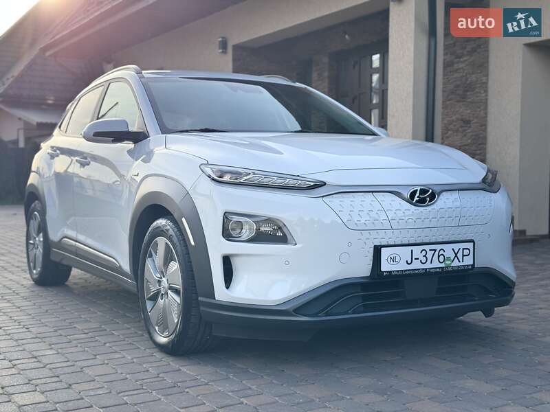 Внедорожник / Кроссовер Hyundai Kona Electric 2020 в Черновцах