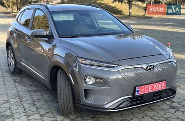 Внедорожник / Кроссовер Hyundai Kona Electric 2019 в 