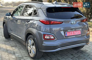 Внедорожник / Кроссовер Hyundai Kona Electric 2019 в 
