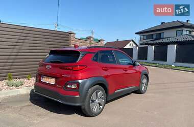 Внедорожник / Кроссовер Hyundai Kona Electric 2020 в 
