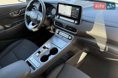 Позашляховик / Кросовер Hyundai Kona Electric 2020 в 