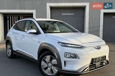 Позашляховик / Кросовер Hyundai Kona Electric 2020 в 