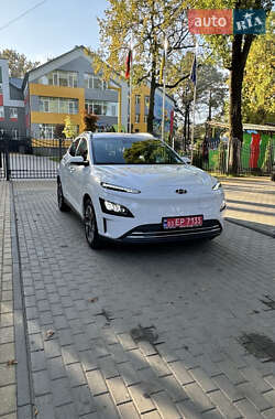 Внедорожник / Кроссовер Hyundai Kona Electric 2020 в 