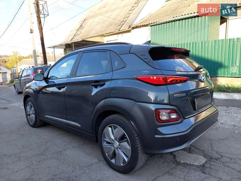 Внедорожник / Кроссовер Hyundai Kona Electric 2019 в Первомайске