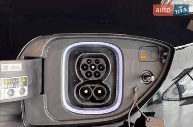 Внедорожник / Кроссовер Hyundai Kona Electric 2021 в 