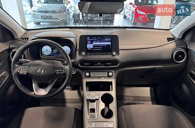 Внедорожник / Кроссовер Hyundai Kona Electric 2021 в 
