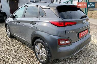 Позашляховик / Кросовер Hyundai Kona Electric 2020 в 