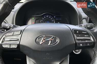 Позашляховик / Кросовер Hyundai Kona Electric 2020 в 