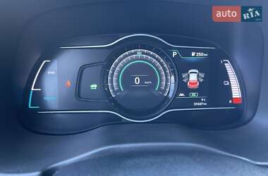 Позашляховик / Кросовер Hyundai Kona Electric 2020 в 