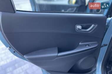 Позашляховик / Кросовер Hyundai Kona Electric 2020 в 