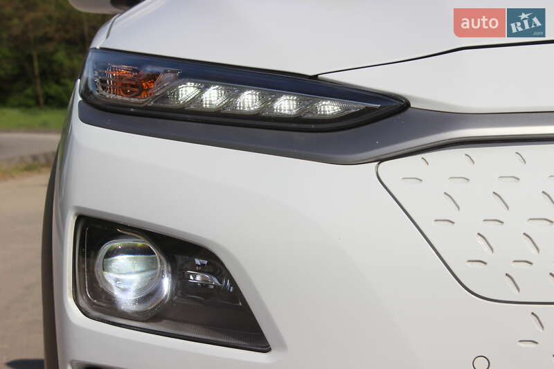 Позашляховик / Кросовер Hyundai Kona Electric 2019 в Дніпрі