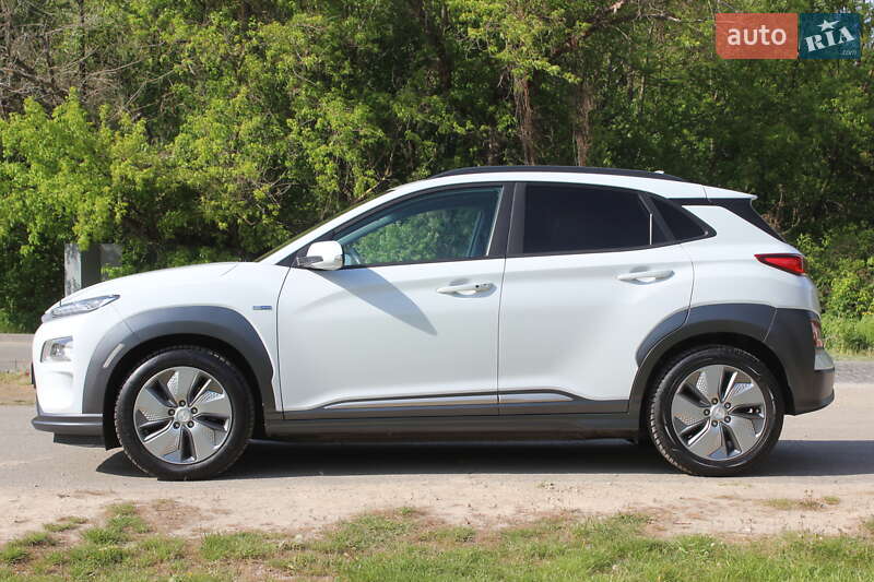 Позашляховик / Кросовер Hyundai Kona Electric 2019 в Дніпрі