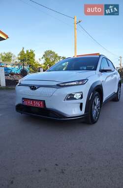 Позашляховик / Кросовер Hyundai Kona Electric 2019 в Дубні
