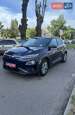Внедорожник / Кроссовер Hyundai Kona Electric 2020 в 