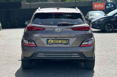 Позашляховик / Кросовер Hyundai Kona Electric 2022 в 