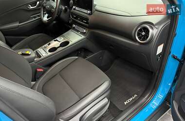 Позашляховик / Кросовер Hyundai Kona Electric 2021 в 
