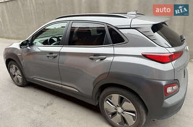 Внедорожник / Кроссовер Hyundai Kona Electric 2018 в 