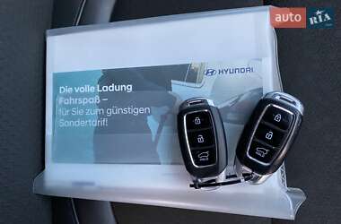 Внедорожник / Кроссовер Hyundai Kona Electric 2020 в 