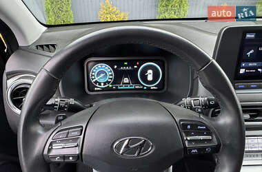 Позашляховик / Кросовер Hyundai Kona Electric 2021 в 