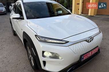 Внедорожник / Кроссовер Hyundai Kona Electric 2020 в 
