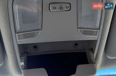Внедорожник / Кроссовер Hyundai Kona Electric 2020 в 
