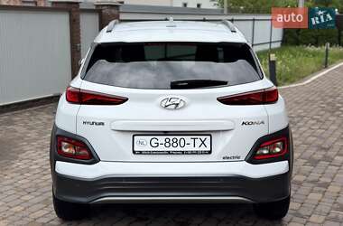 Позашляховик / Кросовер Hyundai Kona Electric 2019 в 