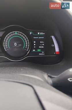 Внедорожник / Кроссовер Hyundai Kona Electric 2020 в 