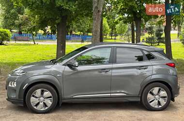 Позашляховик / Кросовер Hyundai Kona Electric 2020 в 