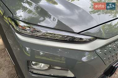 Позашляховик / Кросовер Hyundai Kona Electric 2020 в 