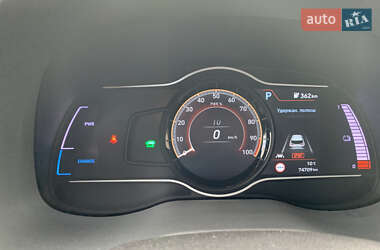 Внедорожник / Кроссовер Hyundai Kona Electric 2019 в 