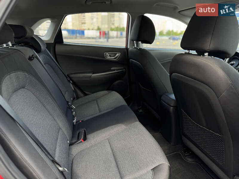 Позашляховик / Кросовер Hyundai Kona Electric 2021 в Києві