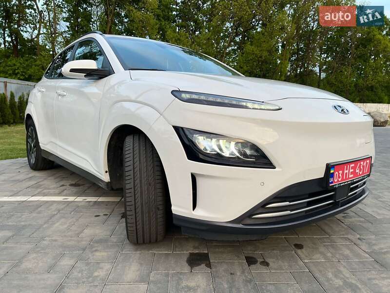 Позашляховик / Кросовер Hyundai Kona Electric 2021 в Луцьку