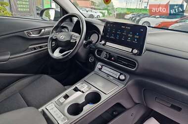 Позашляховик / Кросовер Hyundai Kona Electric 2020 в 