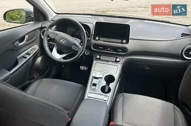 Позашляховик / Кросовер Hyundai Kona Electric 2022 в 