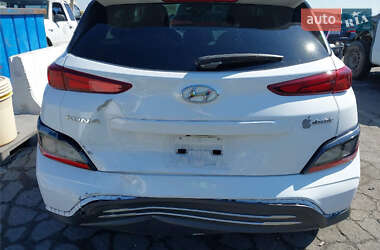Внедорожник / Кроссовер Hyundai Kona Electric 2023 в 